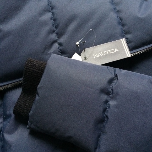 Luxurious Nautica Water Resistant Navy Warm Puffer Parka - Picture 15 of 16